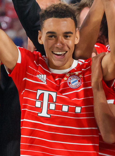 Jamal Musiala c?a Bayern Munich tr??c tr?n bán k?t Champions League 2026 v?i PSG