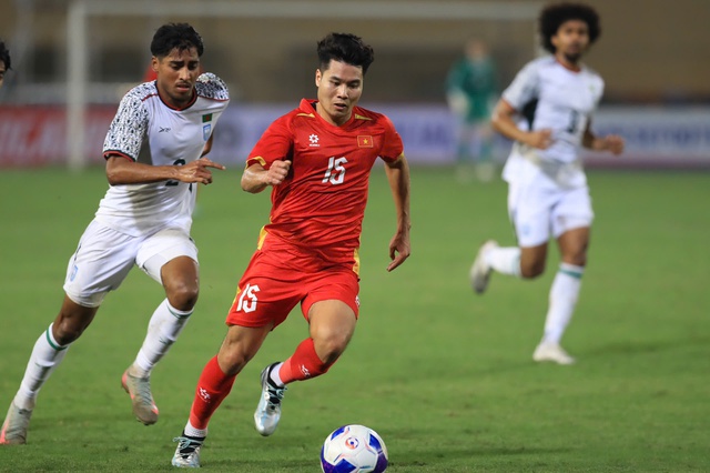??i tuy?n Vi?t Nam c?a Kim Sang-sik luy?n s? ?? 3-4-3 chu?n b? ASEAN Cup 2026