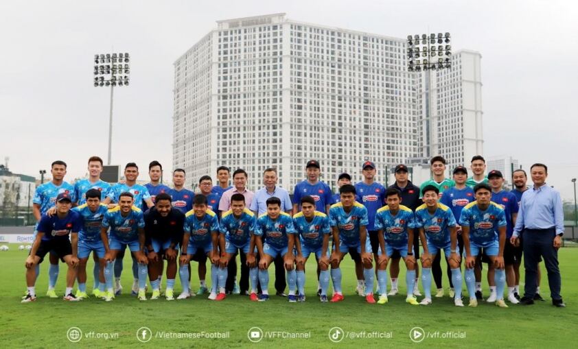 L?ch thi ??u VCK Asian Cup 2027 ??i tuy?n Vi?t Nam t?i Saudi Arabia