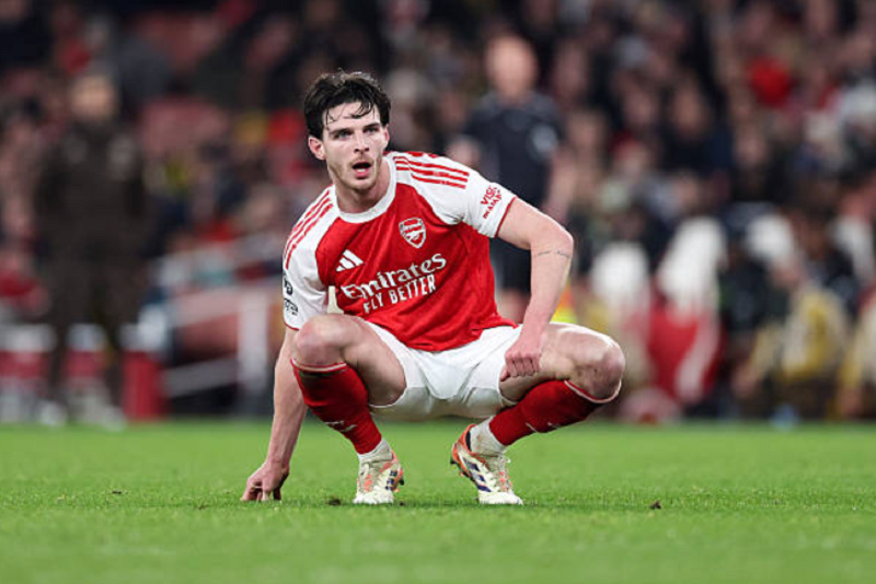 Gary Lineker tin Arsenal kh?ng th? tu?t ch?c v? ??ch