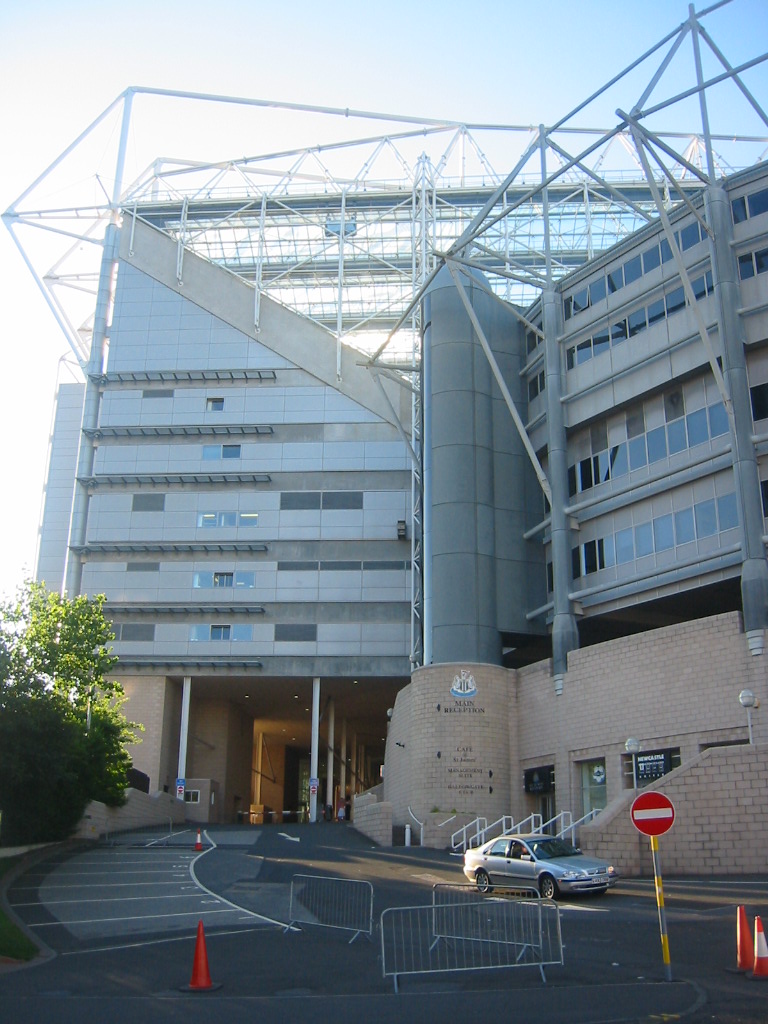 St James Park tr??c tr?n Newcastle g?p Bournemouth Premier League