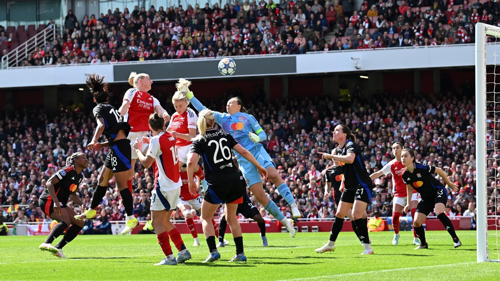 Arsenal Women vs OL Lyonnes bán k?t Champions League n? 2025-26