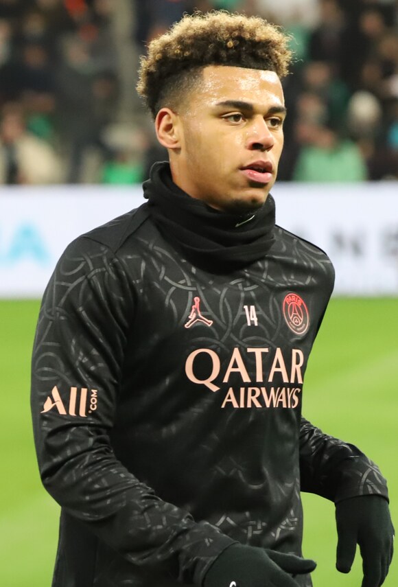 Désiré Doué trong màu áo PSG mùa 2024-25 – c?u th? tr? nh?t c?a tr?c t?n c?ng Paris Saint-Germain ? Champions League 2025-26